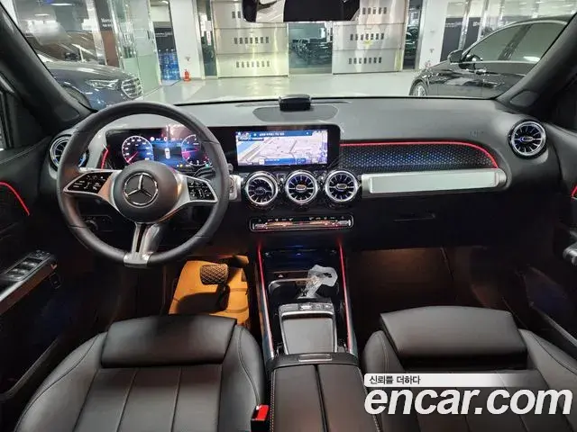 Mercedes-Benz GLB-Class 2025 — Фото 5/9