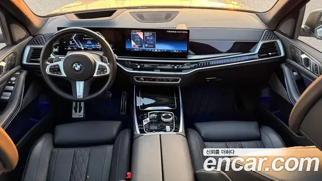 BMW X7 2023 — Şəkil 14/17
