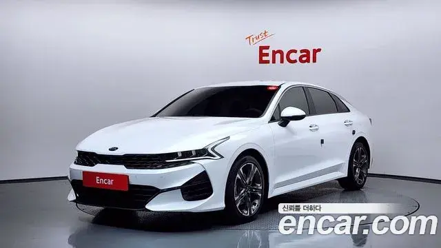 Kia K5 2021 — ფოტო 22/33