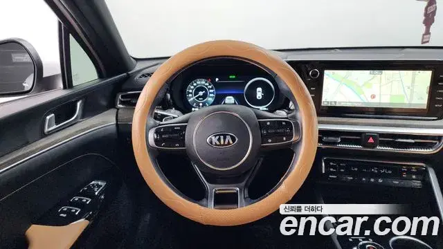 Kia K5 2021 — ფოტო 6/33
