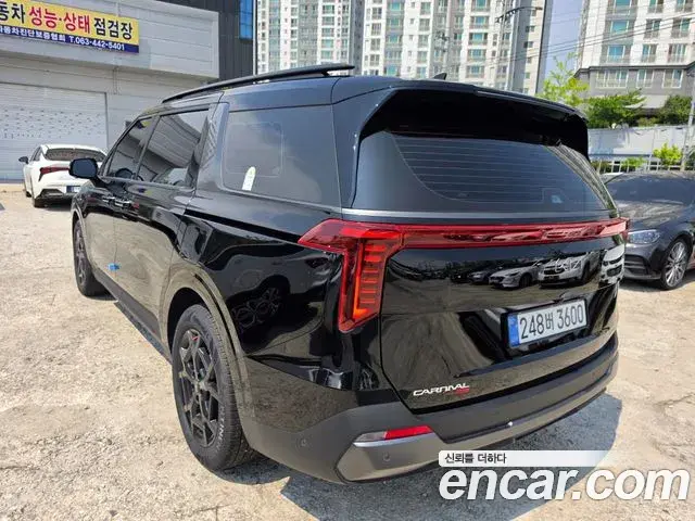 Kia Carnival 2025 — Photo 5/20