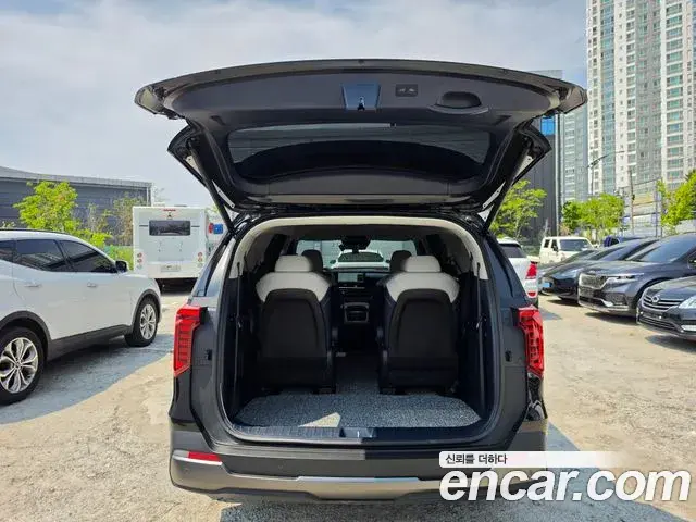 Kia Carnival 2025 — Photo 8/20