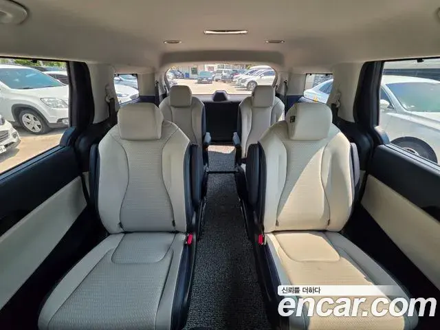 Kia Carnival 2025 — Photo 6/20