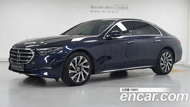 Mercedes-Benz E-Class 2024 — ფოტო 4/17