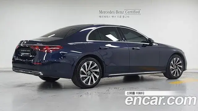 Mercedes-Benz E-Class 2024 — ფოტო 6/17