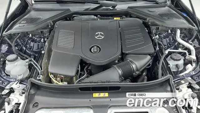 Mercedes-Benz E-Class 2024 — ფოტო 5/17