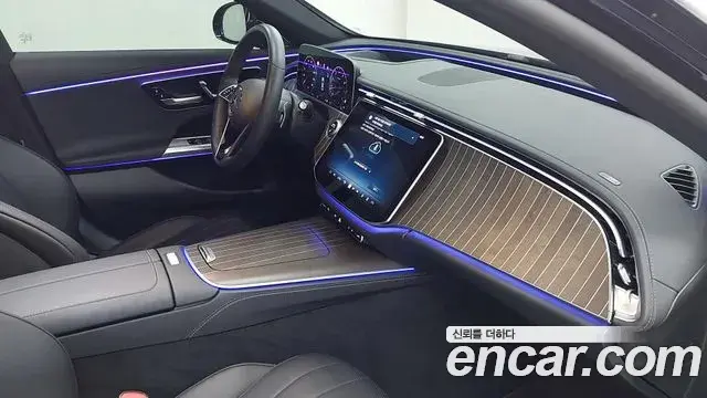 Mercedes-Benz E-Class 2024 — ფოტო 14/17