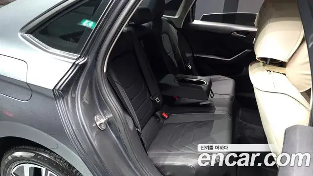 Volkswagen Jetta 2024 — Photo 13/28