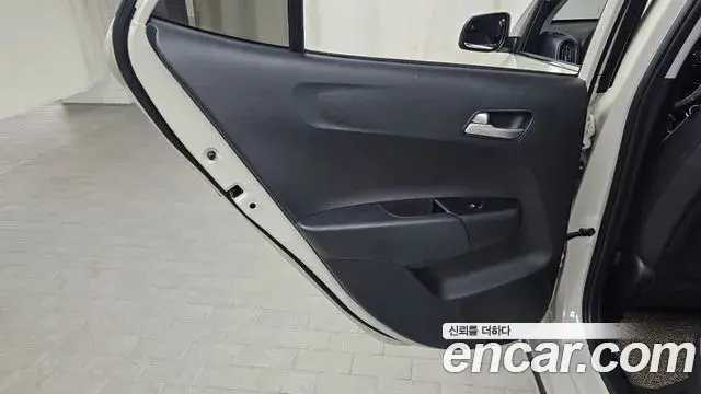 Kia Morning Urban 2022 — Şəkil 27/30