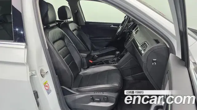 Volkswagen Tiguan 2020 — Şəkil 12/20