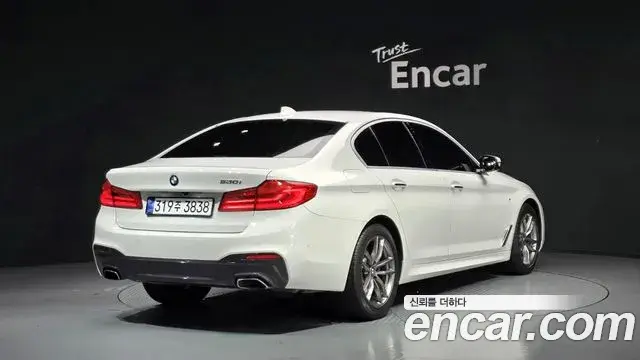 BMW 5 Series 2018 — Фото 2/20