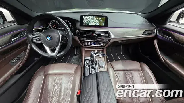 BMW 5 Series 2018 — Фото 7/20