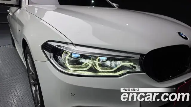 BMW 5 Series 2018 — Photo 4/32