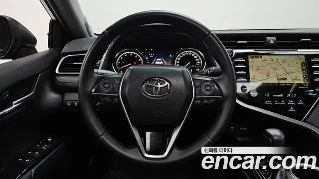 Toyota Camry 2018 — Фото 12/20