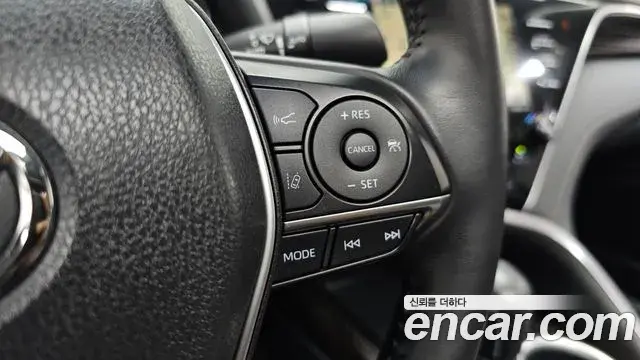 Toyota Camry 2018 — Фото 16/20