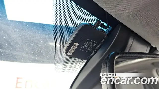 Toyota Camry 2018 — ფოტო 28/35