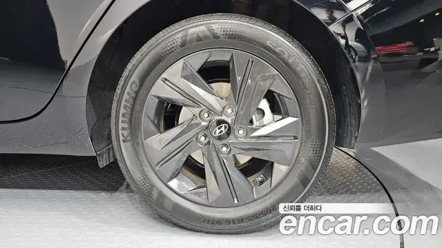 Hyundai The New Avante Hybrid 2021 — ფოტო 23/30