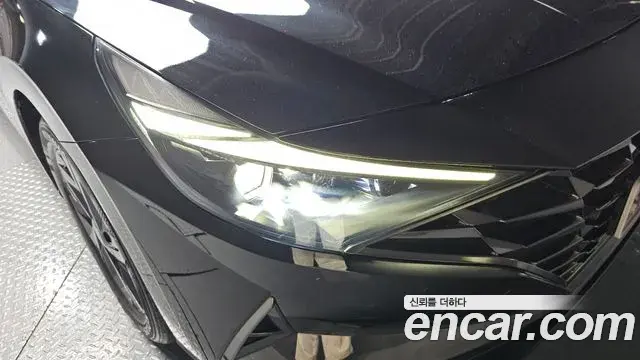 Hyundai The New Avante Hybrid 2021 — ფოტო 5/30