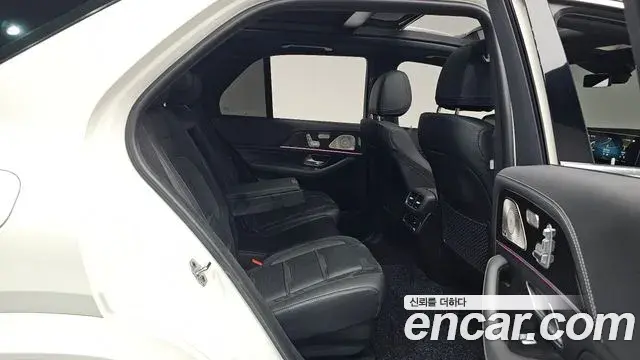 Mercedes-Benz GLE-Class 2022 — ფოტო 34/41