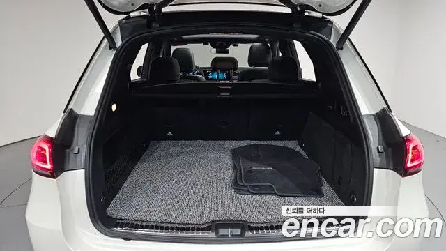 Mercedes-Benz GLE-Class 2022 — ფოტო 38/41