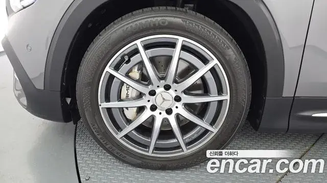 Mercedes-Benz GLB-Class 2021 — Фото 4/20