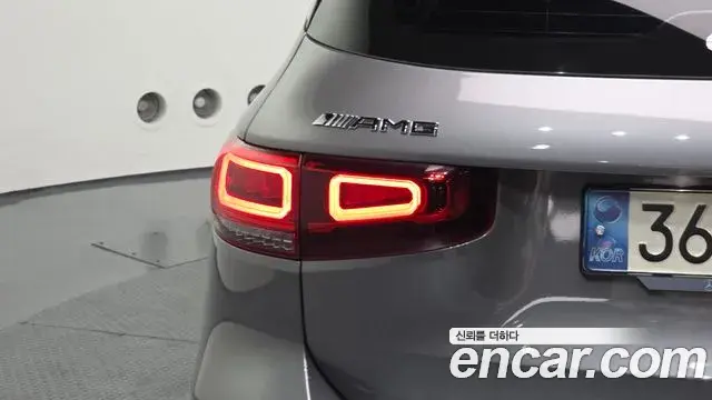 Mercedes-Benz GLB-Class 2021 — Photo 4/31