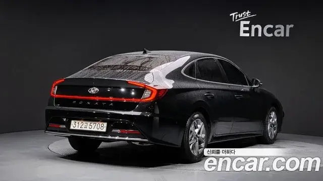 Hyundai Sonata 2022 — Фото 2/20