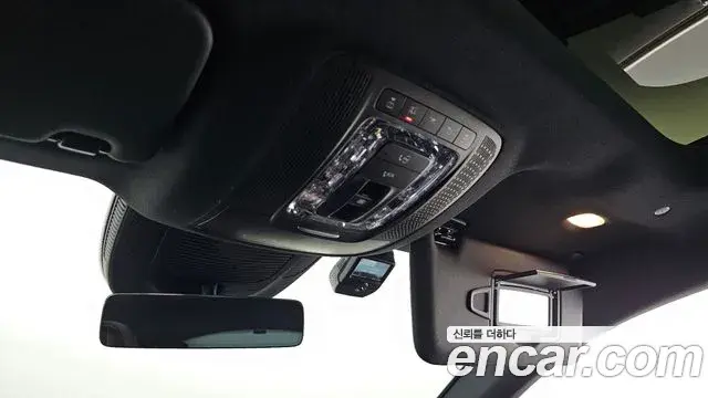 Mercedes-Benz GLE-Class 2021 — Şəkil 31/37