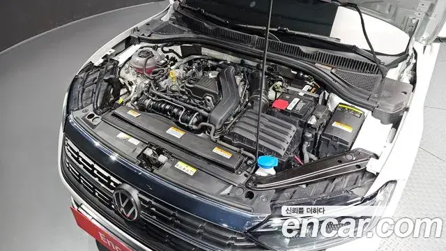 Volkswagen Jetta 2022 — Photo 28/33