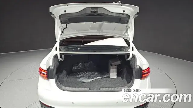 Volkswagen Jetta 2022 — Photo 11/33