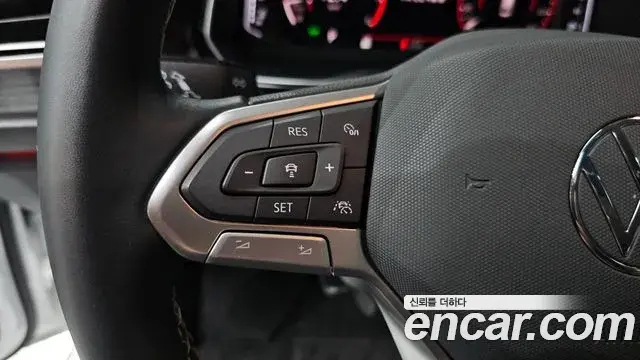 Volkswagen Jetta 2022 — Photo 24/33