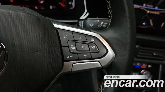Volkswagen Jetta 2022 — Photo 32/33