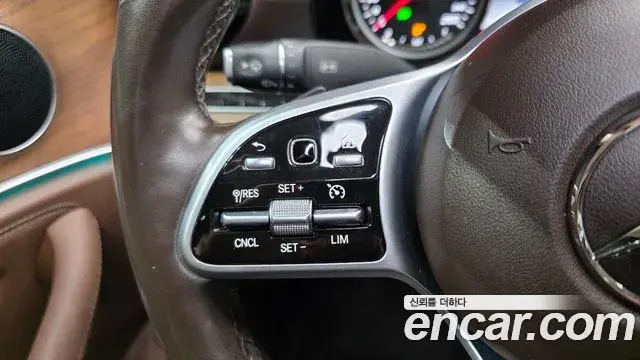 Mercedes-Benz E-Class 2019 — Фото 14/20