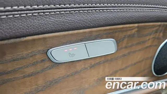 Mercedes-Benz E-Class 2019 — ფოტო 14/30