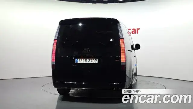 Hyundai Staria 2025 — Фото 4/20