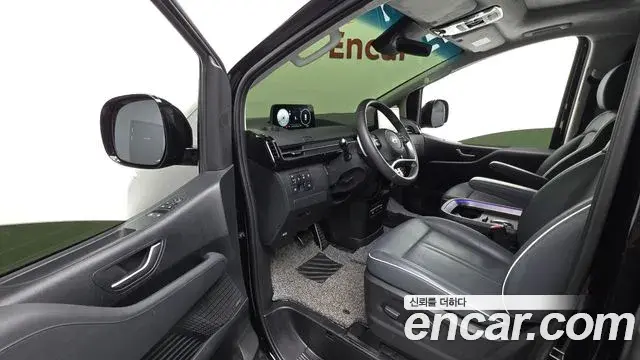 Hyundai Staria 2025 — Фото 10/20