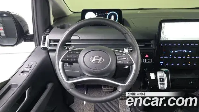 Hyundai Staria 2025 — Фото 14/20