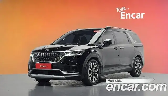 Kia Carnival 2021 — Фото 1/20