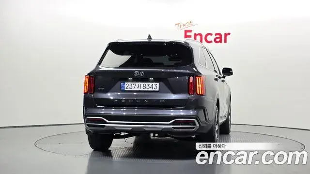 Kia Sorento 2021 — Фото 4/20