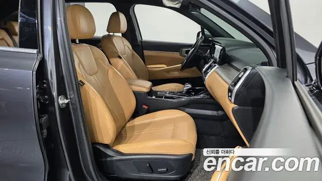 Kia Sorento 2021 — Фото 11/20