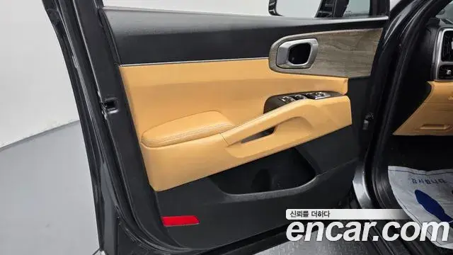 Kia Sorento 2021 — Photo 20/33