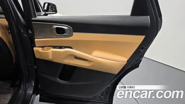 Kia Sorento 2021 — Photo 30/33