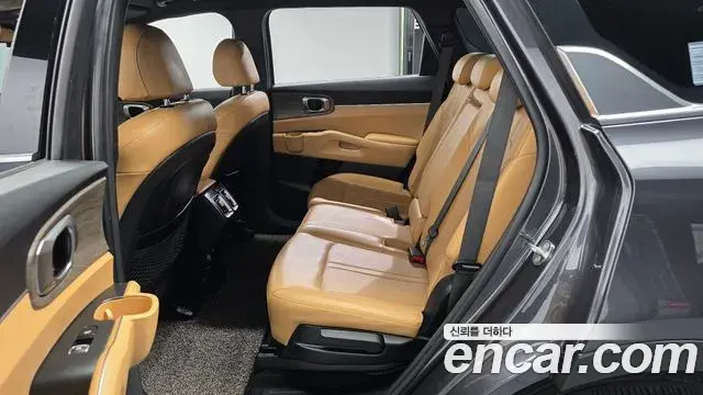 Kia Sorento 2021 — Photo 13/33