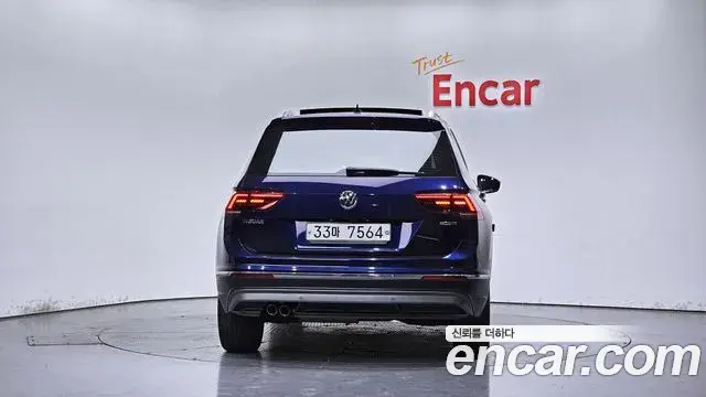 Volkswagen Tiguan 2018 — Photo 11/20