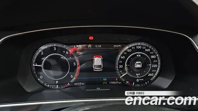 Volkswagen Tiguan 2018 — Photo 15/20