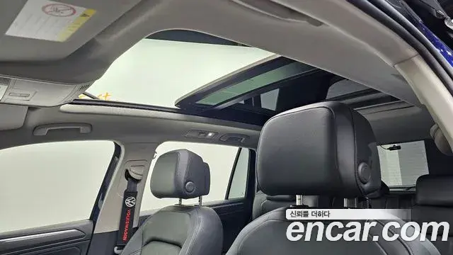 Volkswagen Tiguan 2018 — Photo 8/20