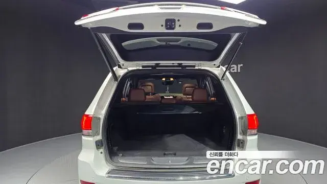 Jeep Grand Cherokee 2020 — Şəkil 37/38