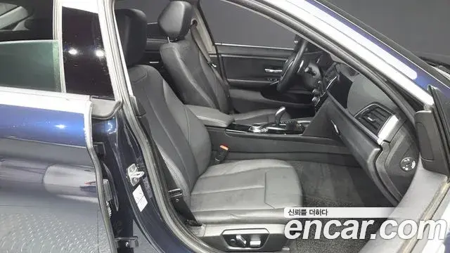 BMW 4 Series 2019 — Şəkil 12/33