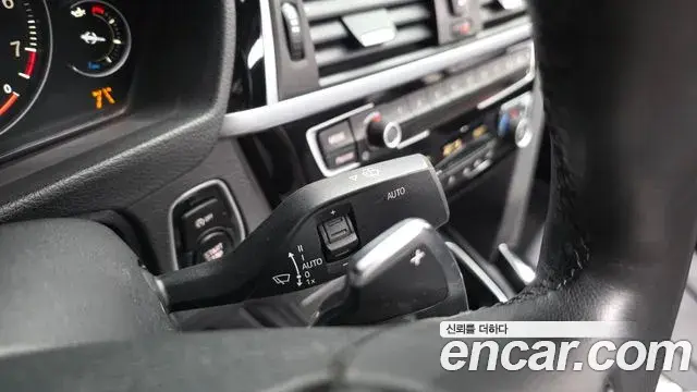 BMW 4 Series 2019 — Şəkil 24/33