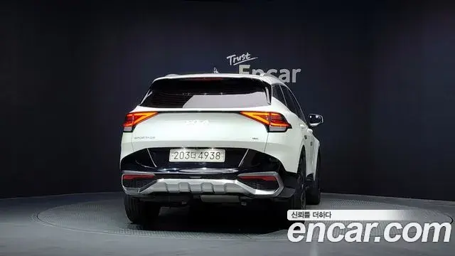 Kia Sportage 2021 — Фото 4/20